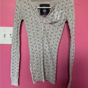 PINK Victoria's Secret Light Gray Floral Long Sleeve Top